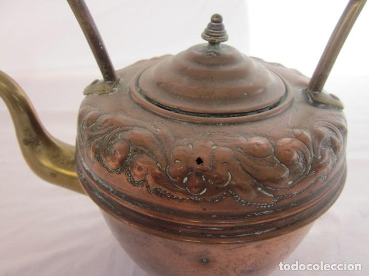 Antig&uuml;edades: ANTIGUA TETERA CON BASE DE BRONCE. - Foto 6