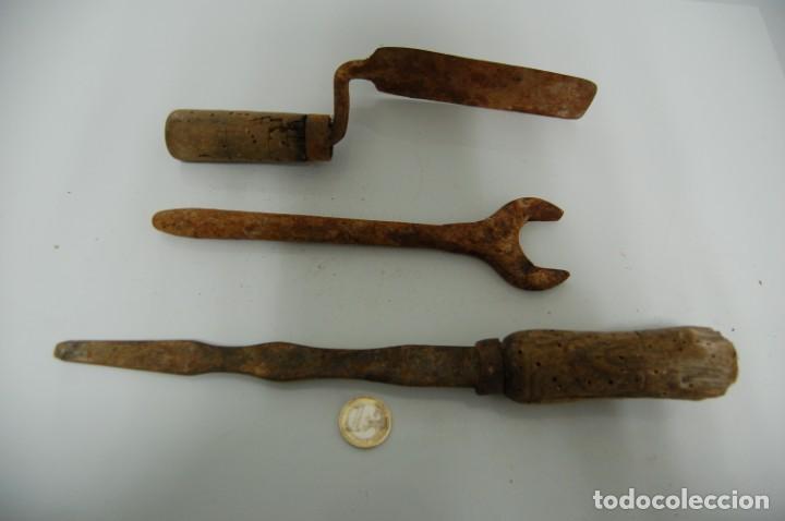 Antig&uuml;edades: HERRAMIENTAS DE CARPINTERO - Foto 1