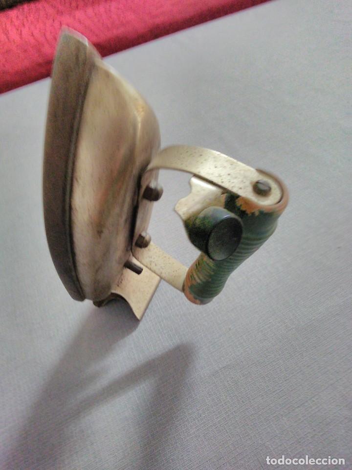 Antig&uuml;edades: Plancha antigua - Foto 3