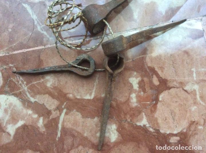 Antig&uuml;edades: Llaves o clavos antiguas 9cm. - Foto 2