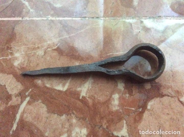 Antig&uuml;edades: Llave antigua 11cm - Foto 3