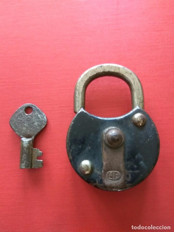 Antig&uuml;edades: CANDADO ANTIGUO CON SU LLAVE Y FUNCIONANDO - Foto 4