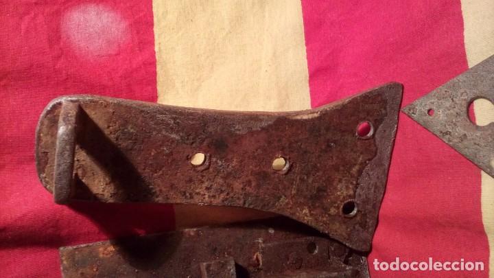 Antig&uuml;edades: CERRADURA FORJA + LLAVE . - Foto 5