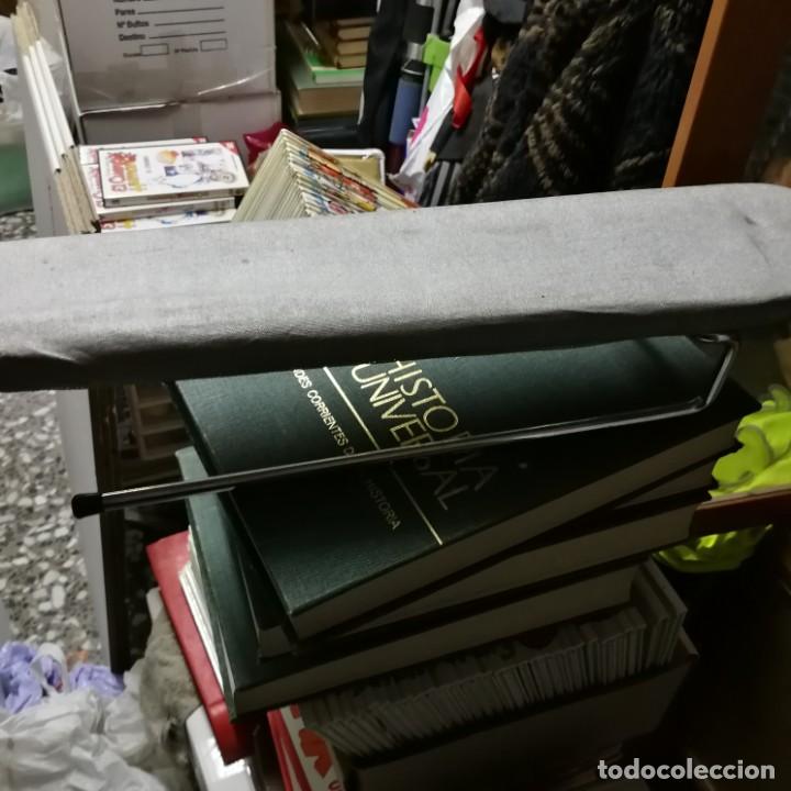 Antig&uuml;edades: TABLA DE PLANCHAR MANGAS - Foto 3