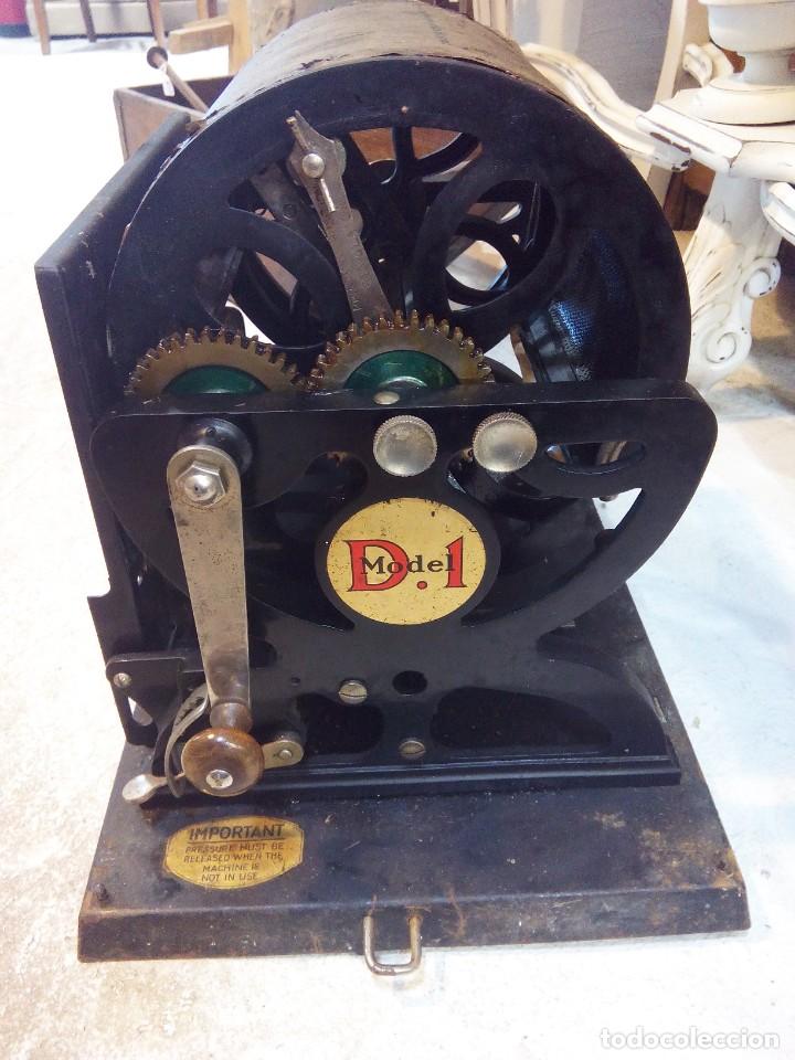 Antig&uuml;edades: ANTIGUA COPIADORA MANUAL.FUNDICI&Oacute;N - Foto 2