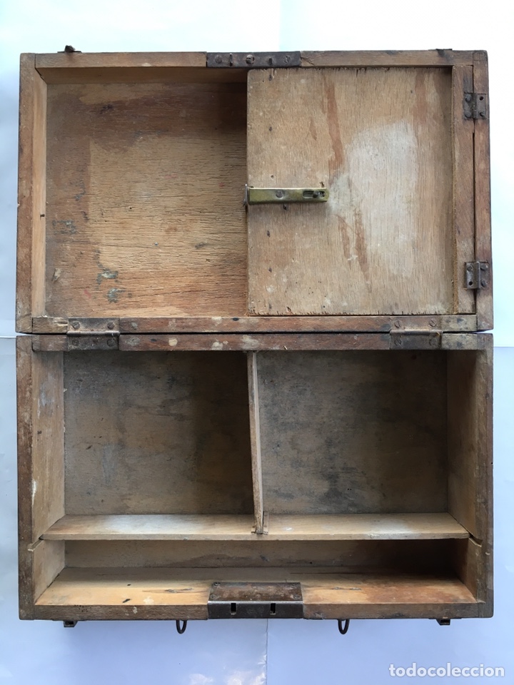 Antig&uuml;edades: CAJA DE MADERA DE BARBERO. - Foto 1