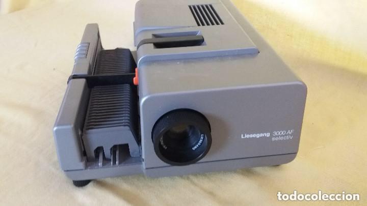 Projecteur De Diapositives Liesegang A30 - Avec 8 Boîtes De Diapos Des Années 70 - Pour Pièces