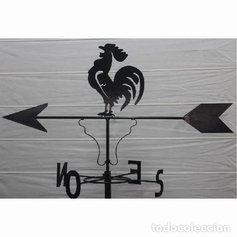 Antig&uuml;edades: Veleta gallo con poste y puntos cardinales