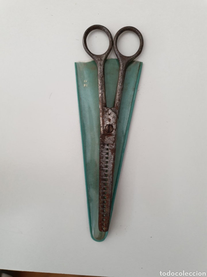 Antig&uuml;edades: Antigua tijeras de barbero - Foto 1