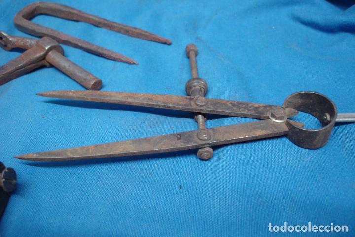 Antig&uuml;edades: ANTIGUOS HERRAJES + COMP&Aacute;S DE CHAPISTA - Foto 6
