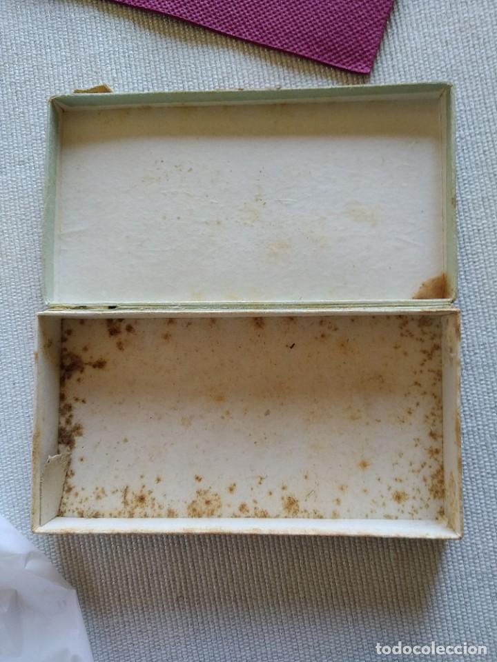 Antig&uuml;edades: Antigua caja de medicamento - Foto 3