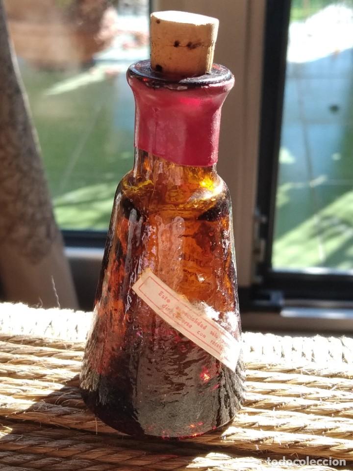 Antig&uuml;edades: Antigua botellita medicamento - Foto 3
