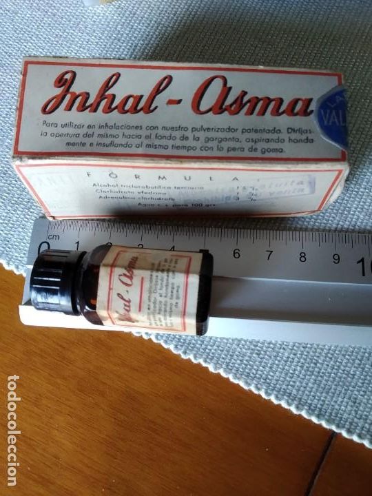 Antig&uuml;edades: Peque&ntilde;a botella antigua de medicamento - Foto 1
