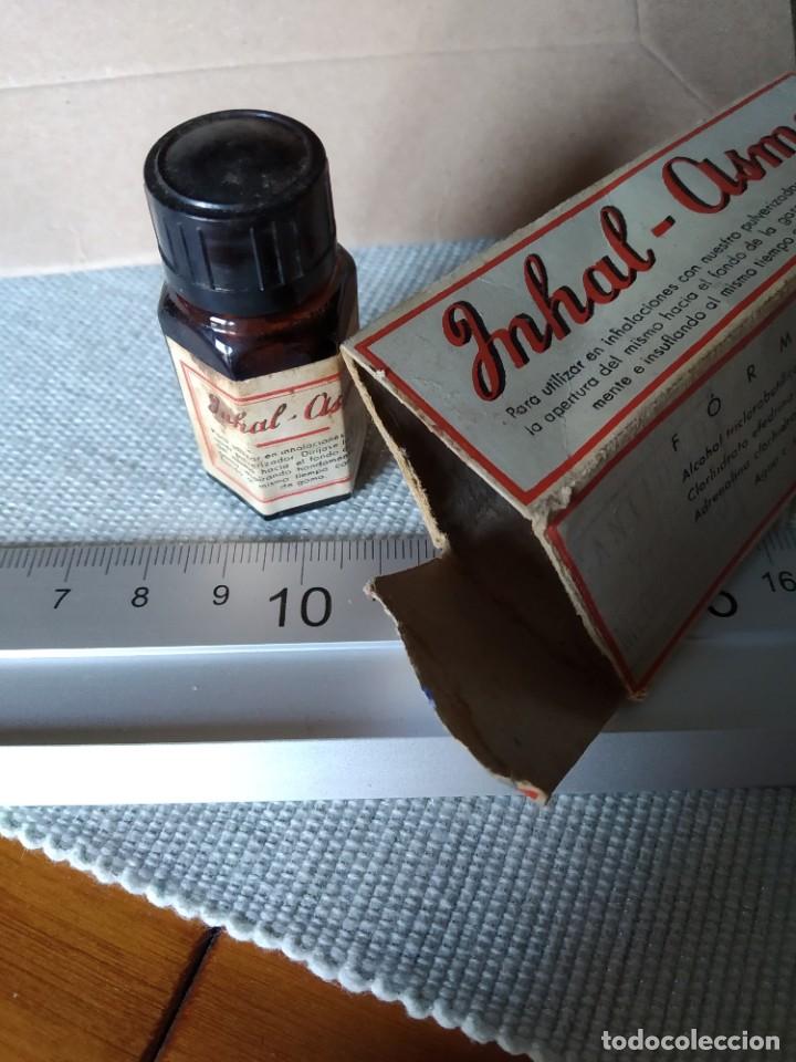 Antig&uuml;edades: Peque&ntilde;a botella antigua de medicamento - Foto 4
