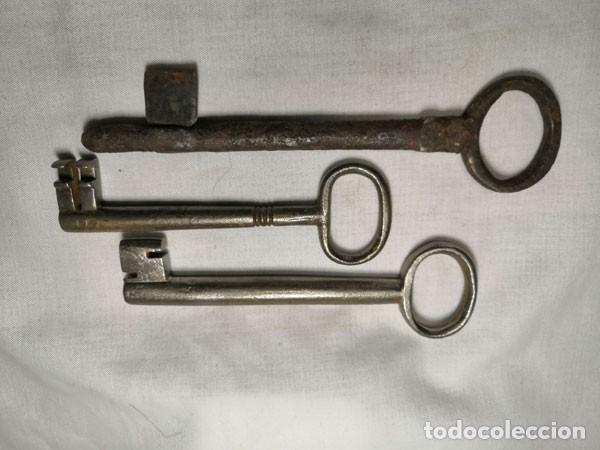 Antig&uuml;edades: LLAVE - LOTE 3 ANTIGUAS LLAVES - Foto 1