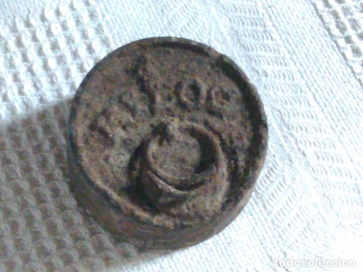 Antig&uuml;edades: Pesa de 1 k. - Foto 1