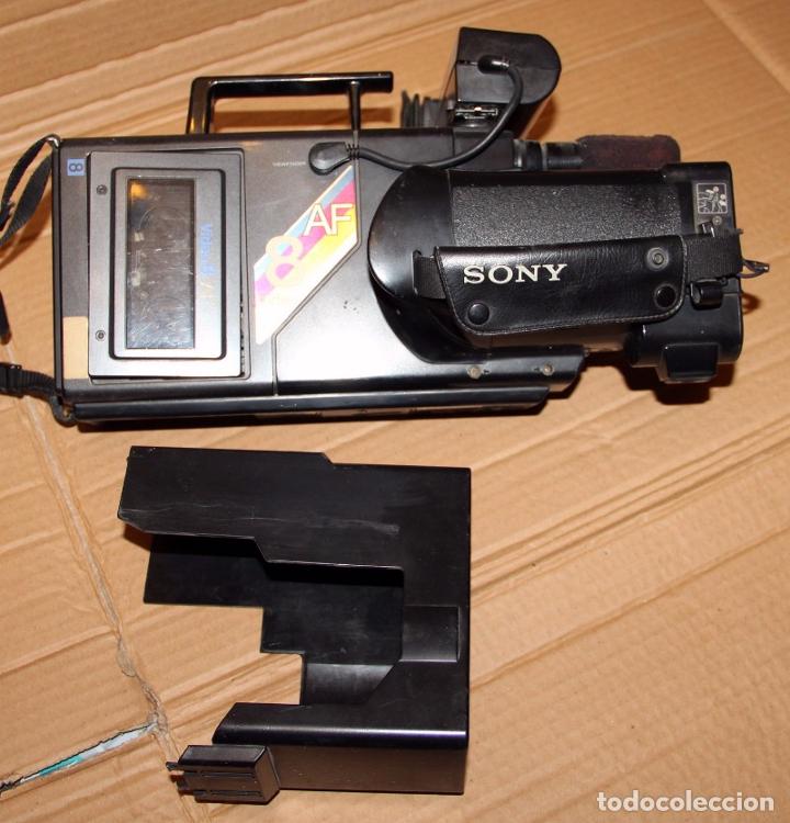 Antig&uuml;edades: Videoc&aacute;mara Video8 SONY CCD-V8AF-E - Foto 2