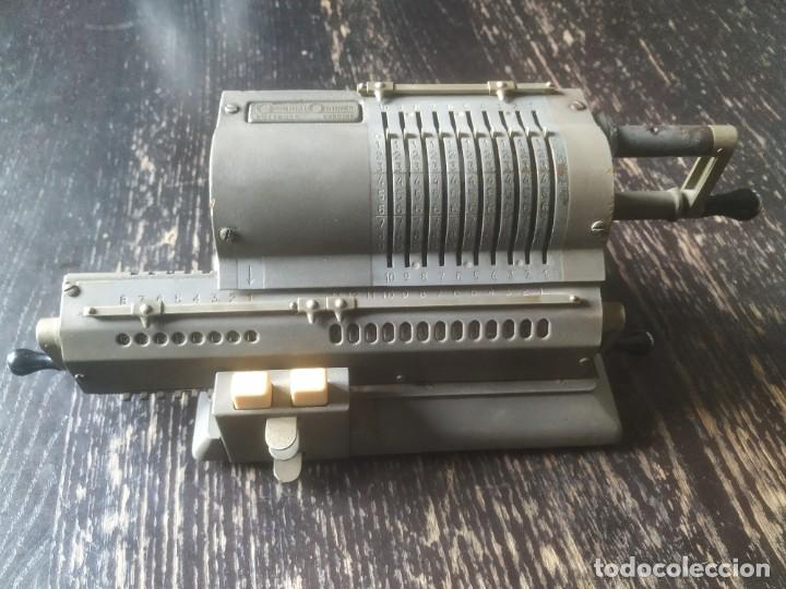 Antig&uuml;edades: Calculadora Original Odhner modelo 107. Funciona - Foto 2