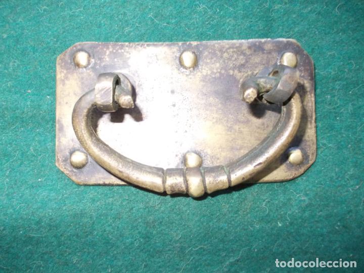 Antig&uuml;edades: TIRADOR DE BRONCE - Foto 1