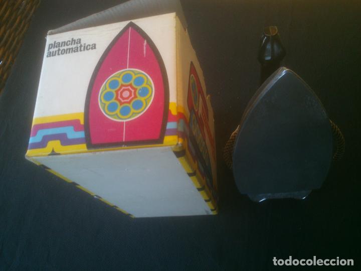 Antig&uuml;edades: Plancha autom&aacute;tica Magefesa en su caja. - Foto 2