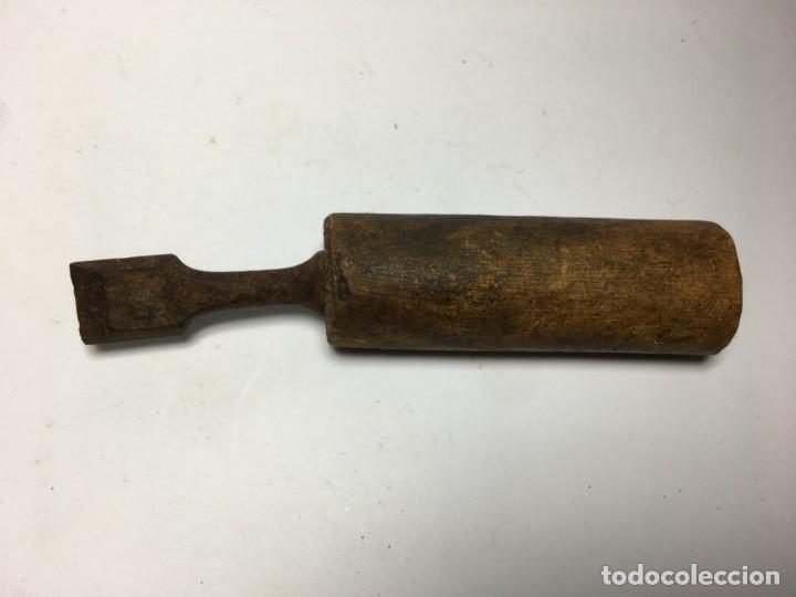 Antig&uuml;edades: ANTIGUO PUNZON CUERO PIEL - Foto 1