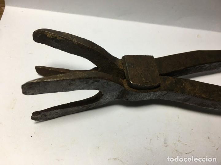 Antig&uuml;edades: ANTIGUA HERRAMIENTA ALICATES - Foto 2