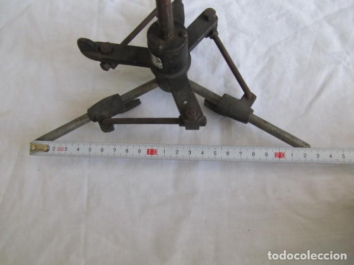 Antig&uuml;edades: Herramienta de hierro centrador Ralo Patentado - Foto 7