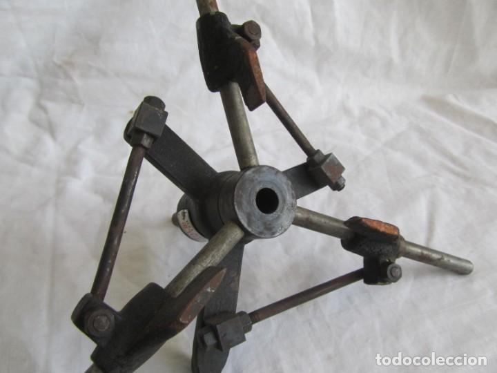 Antig&uuml;edades: Herramienta de hierro centrador Ralo Patentado - Foto 10