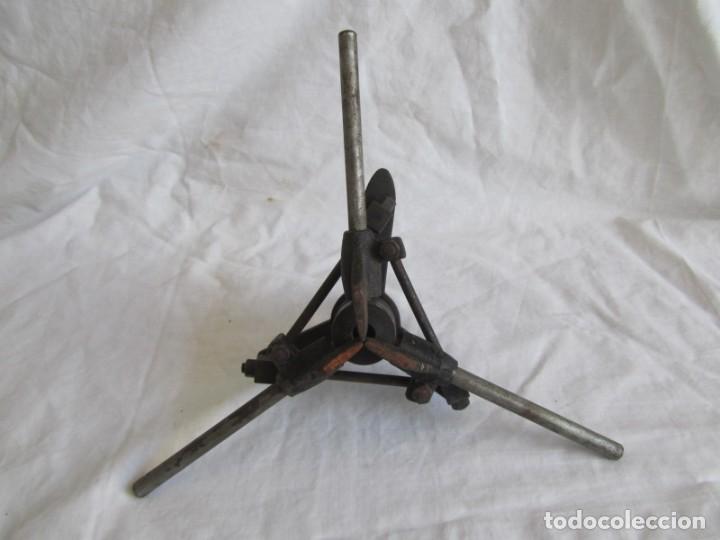 Antig&uuml;edades: Herramienta de hierro centrador Ralo Patentado - Foto 15