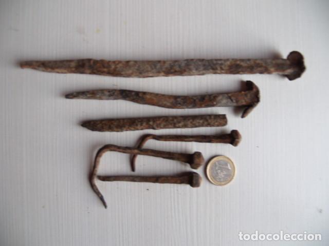 Antig&uuml;edades: Clavos muy antiguos. - Foto 4