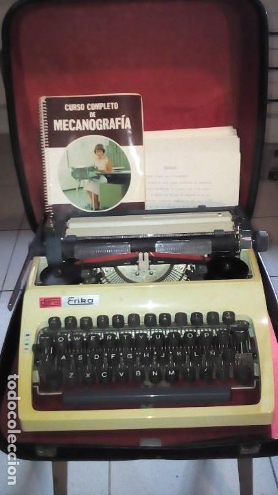 Antig&uuml;edades: MAQUINA DE ESCRIBIR - DARO ERIKA . - Foto 1
