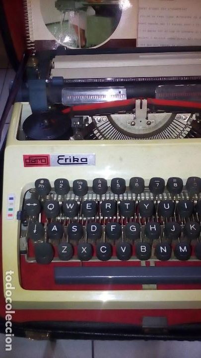 Antig&uuml;edades: MAQUINA DE ESCRIBIR - DARO ERIKA . - Foto 2