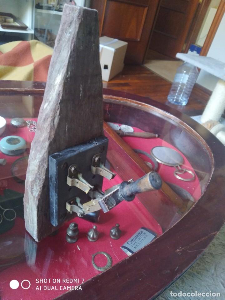 Antigüedades: Conmutador eléctrico sobre madera - Foto 4 - 197540253