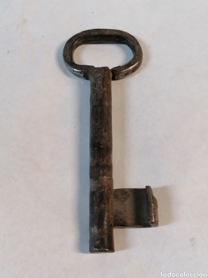Antig&uuml;edades: Llave port&oacute;n - Foto 1