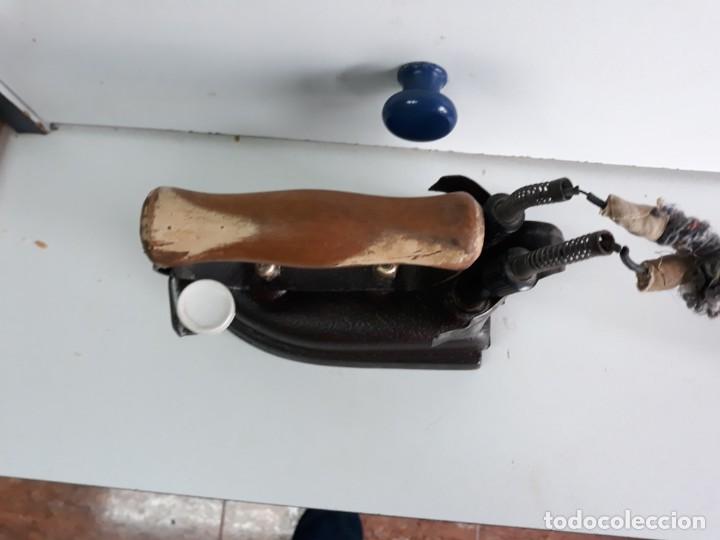Antig&uuml;edades: Plancha electrica - Foto 2