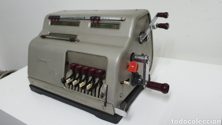 Antig&uuml;edades: M&aacute;quina calculadora antigua. - Foto 2