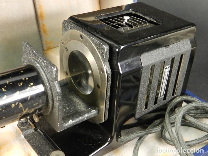 Antig&uuml;edades: PROYECTOR DE DIAPOSITIVAS A&Ntilde;O 1950 - Foto 6