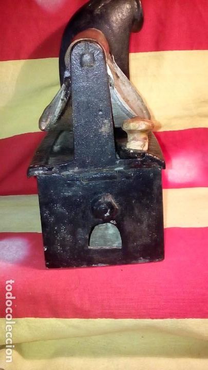 Antig&uuml;edades: PLANCHA DE CARBON . - Foto 4