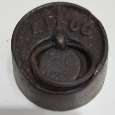 Antigüedades: PESA METAL REDONDA - 1 KG - CAR175