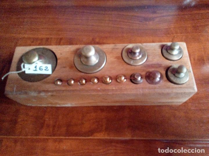 Antig&uuml;edades: ANTIGUA TABLA DE PESAS - Foto 1