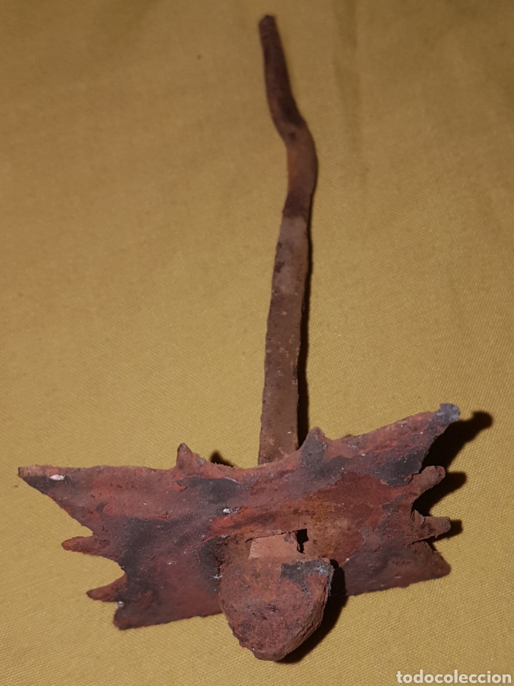 Antig&uuml;edades: Antiguo clavo de forja estrella - Foto 2
