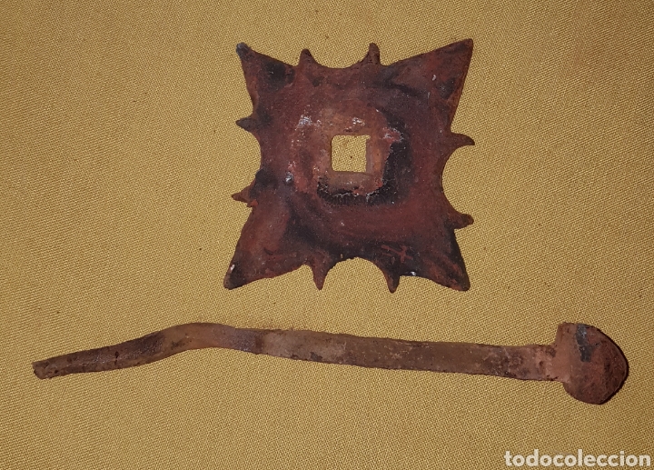 Antig&uuml;edades: Antiguo clavo de forja estrella - Foto 3