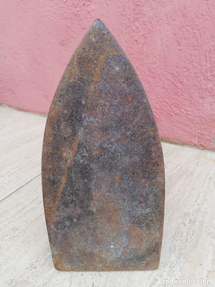 Antig&uuml;edades: Antigua plancha de carb&oacute;n - Foto 10