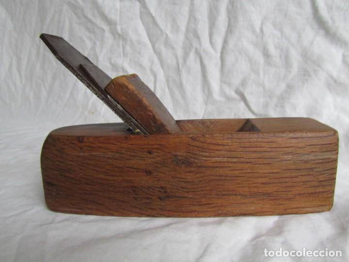 Antig&uuml;edades: 2 cepillos de madera carrasca de carpintero - Foto 2