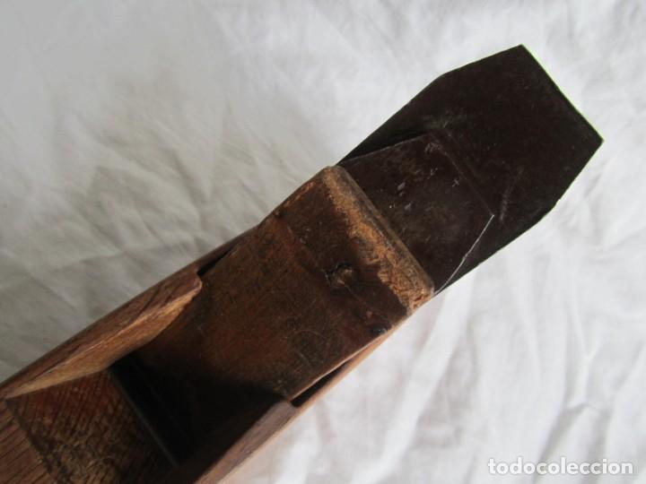 Antig&uuml;edades: 2 cepillos de madera carrasca de carpintero - Foto 6