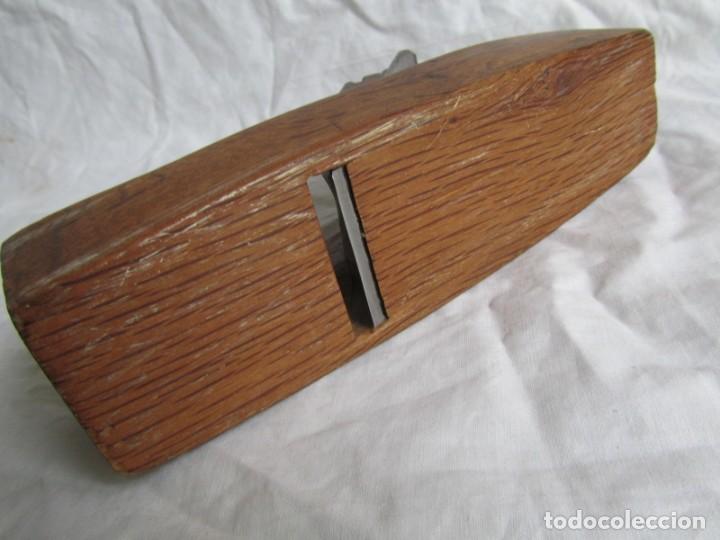 Antig&uuml;edades: 2 cepillos de madera carrasca de carpintero - Foto 7