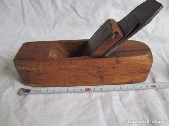 Antig&uuml;edades: 2 cepillos de madera carrasca de carpintero - Foto 9