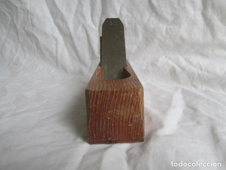 Antig&uuml;edades: 2 cepillos de madera carrasca de carpintero - Foto 14
