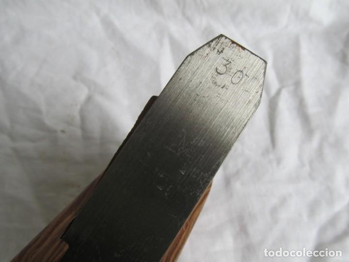 Antig&uuml;edades: 2 cepillos de madera carrasca de carpintero - Foto 17