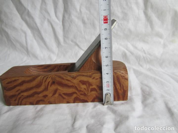 Antig&uuml;edades: 2 cepillos de madera carrasca de carpintero - Foto 21